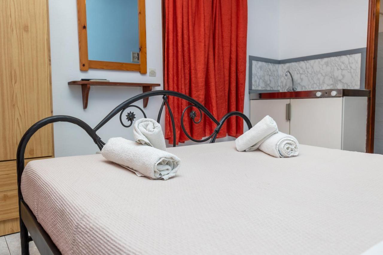 Depis Economy Apartments Naxos City Eksteriør bilde